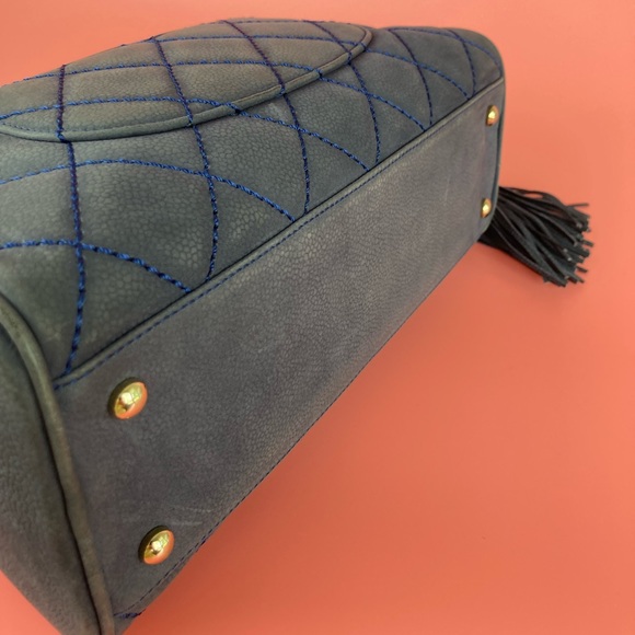 🚫SOLD🚫Chanel Around Suede Boston Bag - Picture 6 of 10